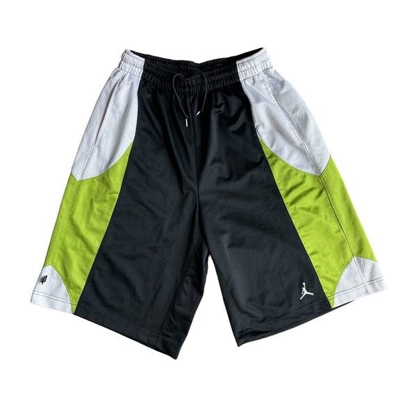 Jordan Other - Jordan Basketball athletic shorts men’s size large black white green